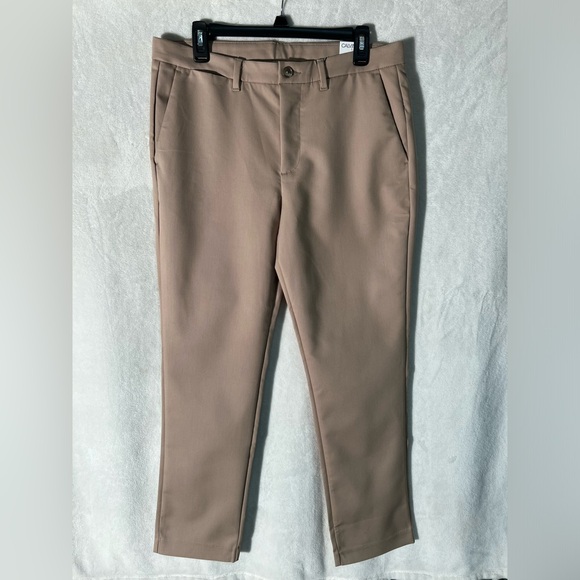 NEW Calvin Klein Men's Modern Stretch Wrinkle Resistant Chino Pants in Slim Fit - Picture 1 of 12